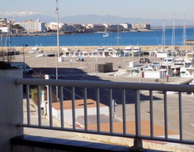 Studio for rent with pleasant sea views